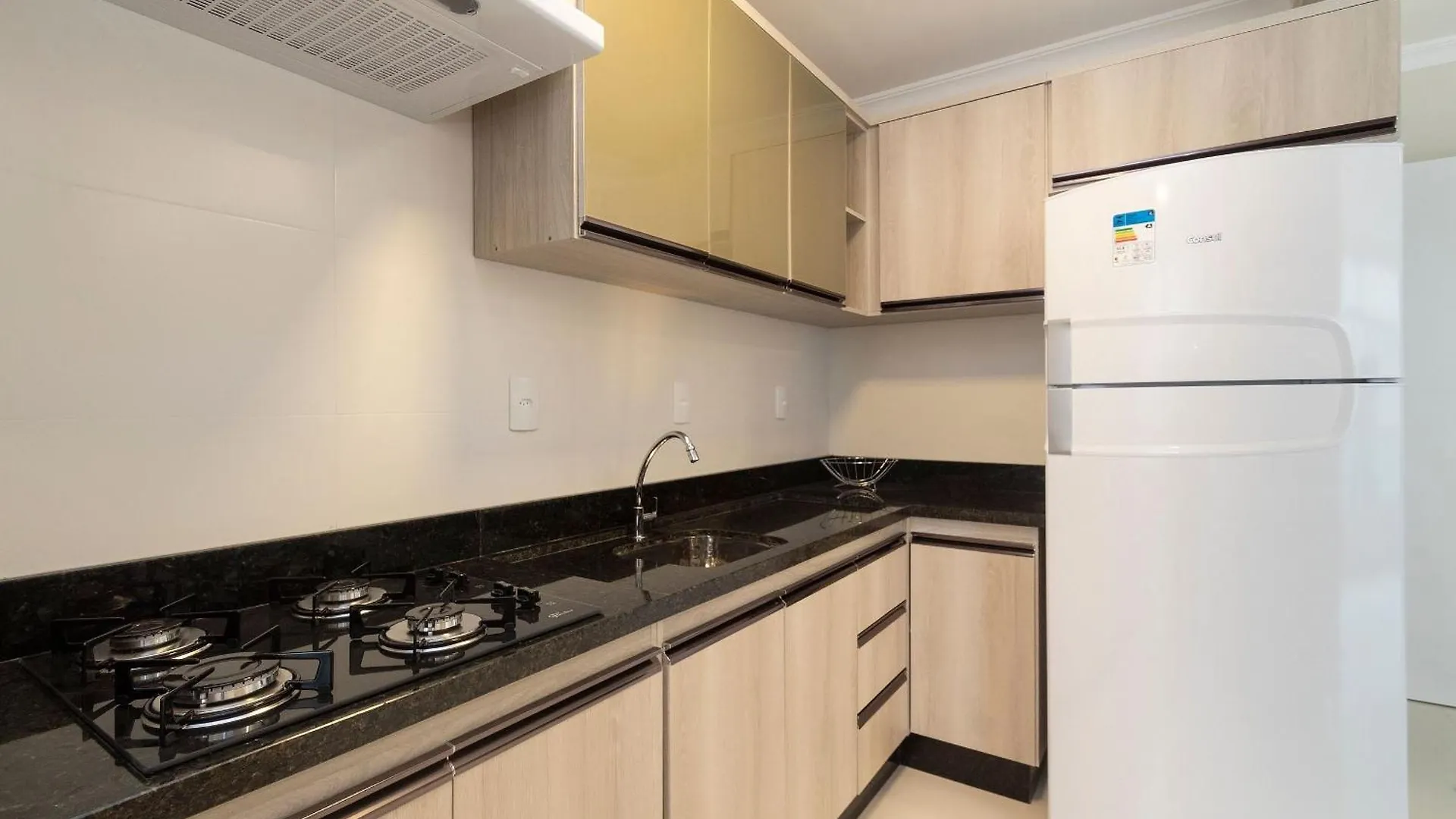 Aluguel de Apartamento 2 quartos sendo 1 suíte para 6 pessoas em Bombas Bombinhas